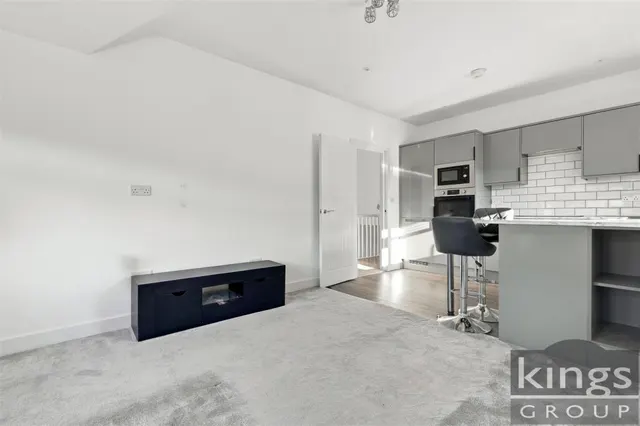 Leighton Road, Enfield, photo 2