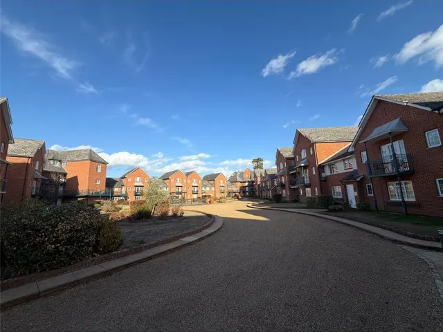 Knights Place, Windsor, SL4, photo 2