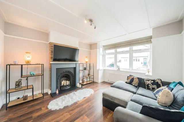 Dudley Road, Walton-on-Thames, KT12, photo 2