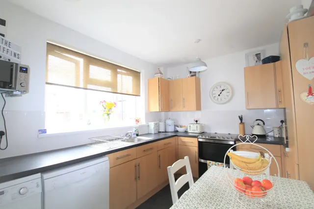 Photo 3 — Panfield Road, London