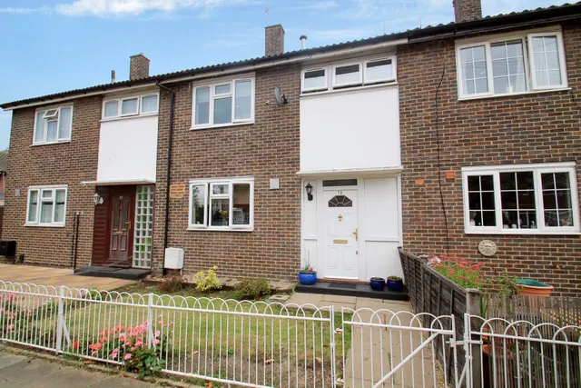 Panfield Road, London, photo 1