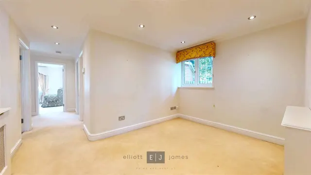 Hainault Road, Chigwell, IG7, photo 2