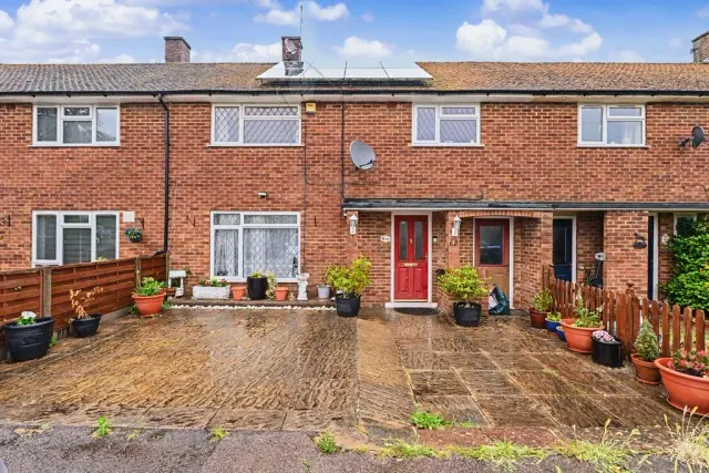 Broadfield Road, Hemel Hempstead, Hertfordshire, HP2 4DW, photo 1