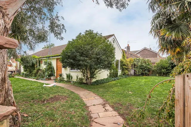 Detached Corner Plot Bungalow in Grim, photo 1