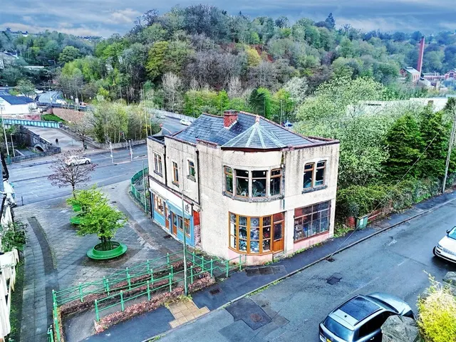 Crumlin Road, Newport, NP11, photo 2