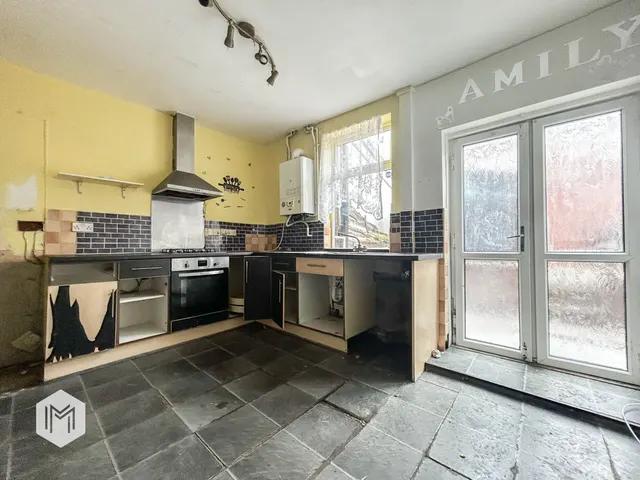 Photo 3 — Mornington Road, Bolton, BL1 4EN
