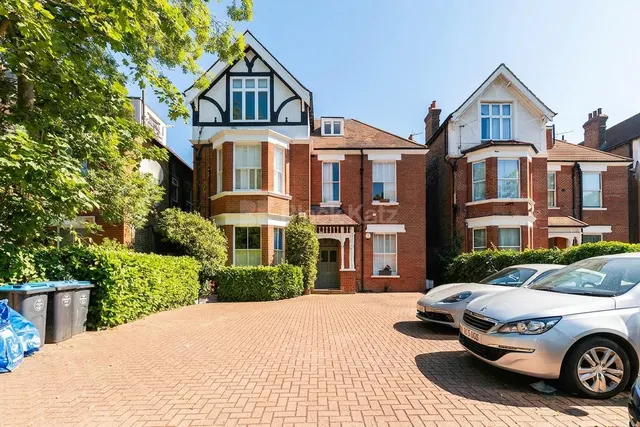Willesden Lane, London, NW2, photo 1