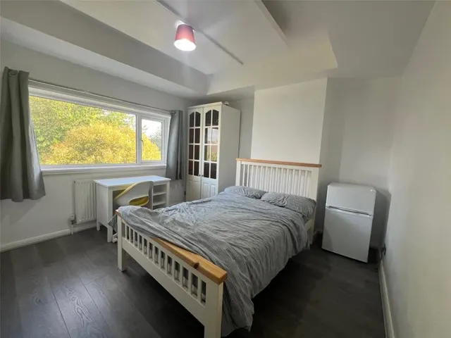 Overn Avenue, Buckingham, MK18, photo 3