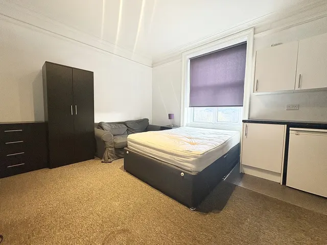 Devonshire Street, KEIGHLEY, photo 1