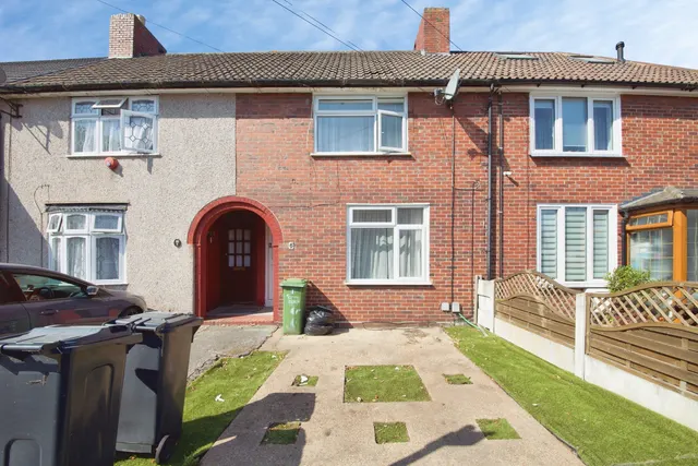 Cannington Road, Dagenham, RM9, photo 1