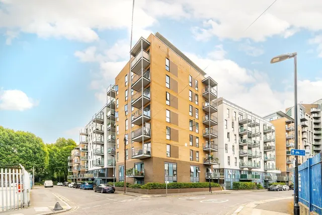 Turner Street, Canning Town, photo 1