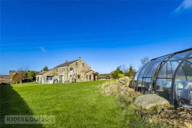 Broad Lane, Delph, OL3, photo 1