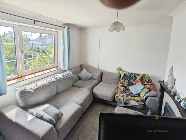 Photo 2 — Paling Crescent, Sutton-in-Ashfield, Nottinghamshire, NG17