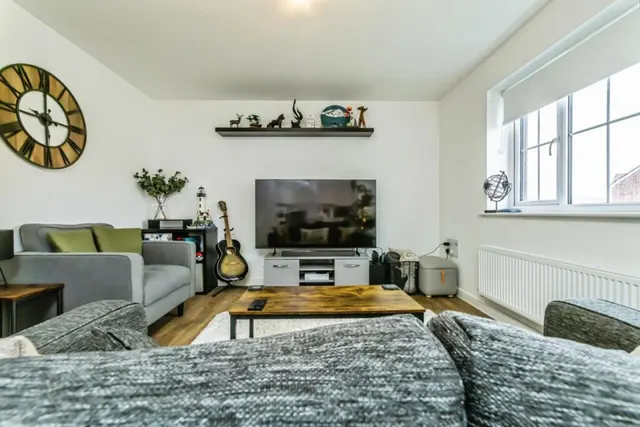 Nursery Rise, Thakeham, RH20, photo 3