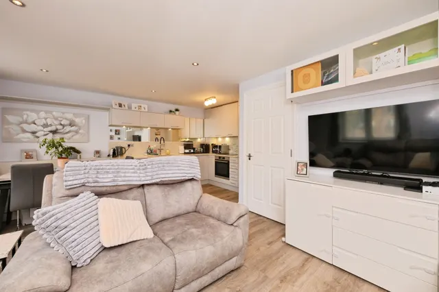 Waterfall Close, Hoddesdon, EN11, photo 2