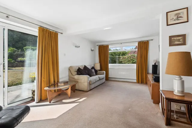 Kingsmead Road, Loudwater, HP11, photo 2