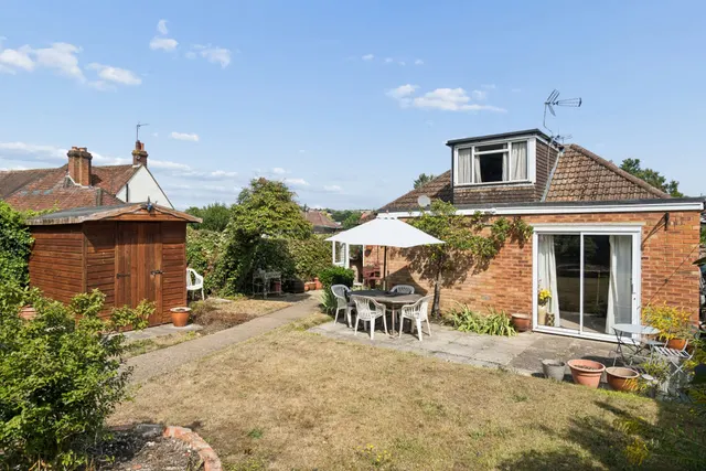 Photo 3 — Kingsmead Road Loudwater, High Wycombe HP11 1HZ