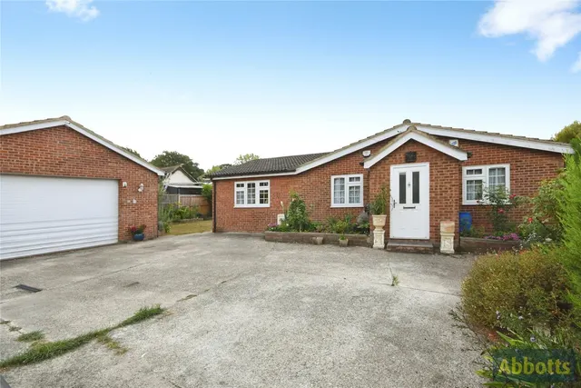 Montefiore Avenue, Rayleigh, Essex, SS6, photo 1