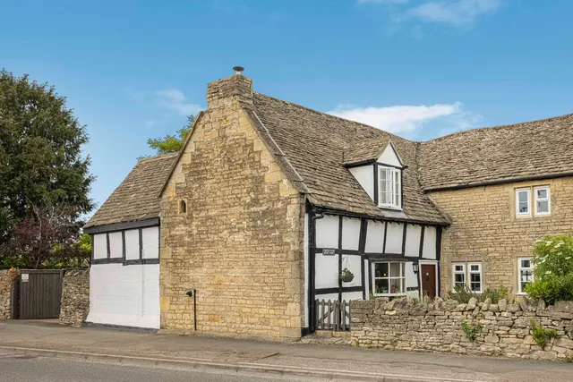 Evesham Road, Bishops Cleeve, GL52, photo 1