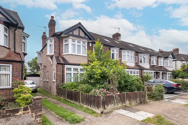 Southway, London, SW20, photo 1