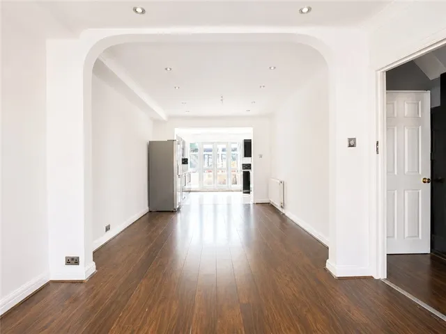 Photo 3 — Croft Road, London, SW16