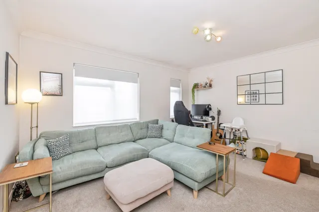 Ferryhills Close, Watford, WD19, photo 2