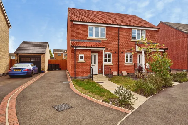 Tony Worth Close, Holbeach, Spalding, photo 1
