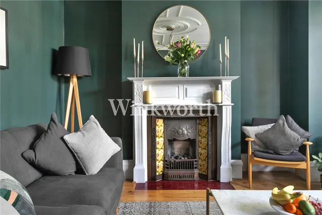 Photo 2 — Fox Lane, London, N13