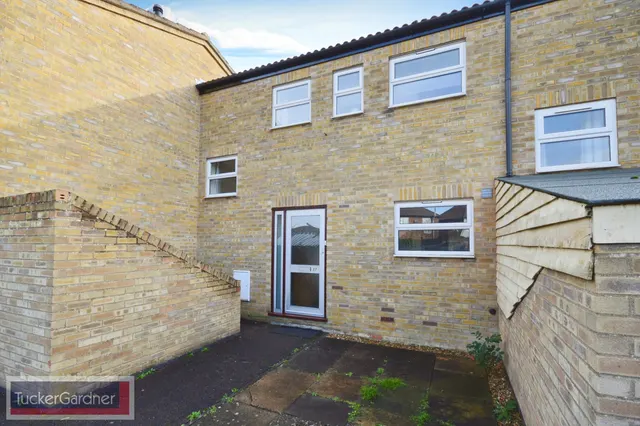 Meadow Way, Harston, CB22, photo 1