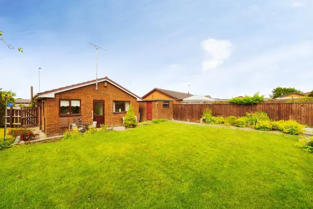 Photo 3 — Mere Park Road, Greasby, Wirral