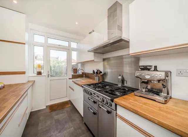 Photo 3 — Thornhill Road, Surbiton, KT6