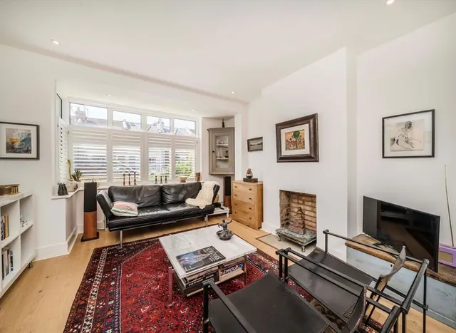 Photo 2 — Thornhill Road, Surbiton, KT6