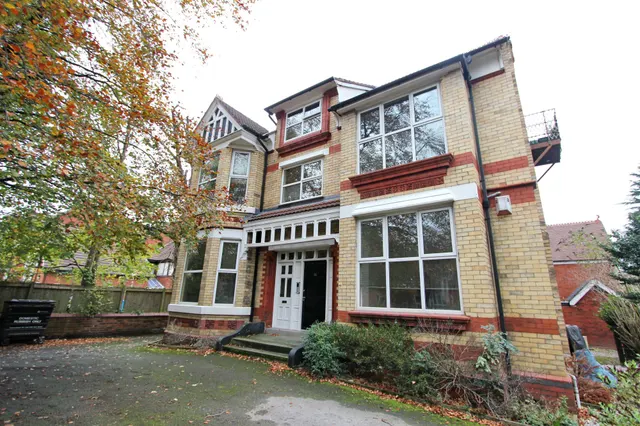 1 bedroom flat, Barlow Moor Road, Manchester, M20