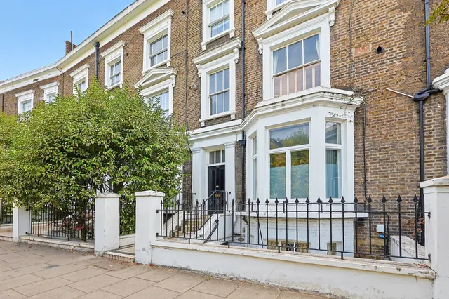 Warwick Gardens, London, W14, photo 1