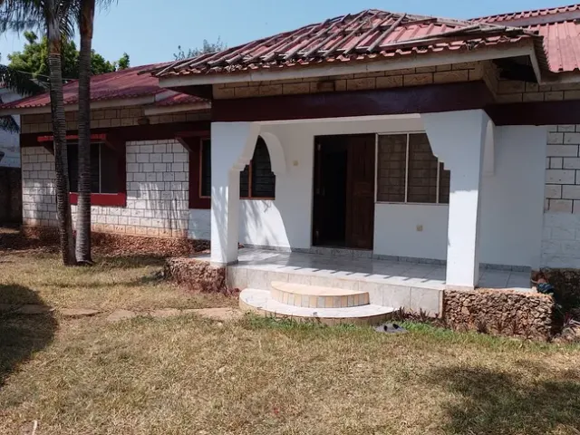 Charming 2 Bedroom Detached Villa Nea...