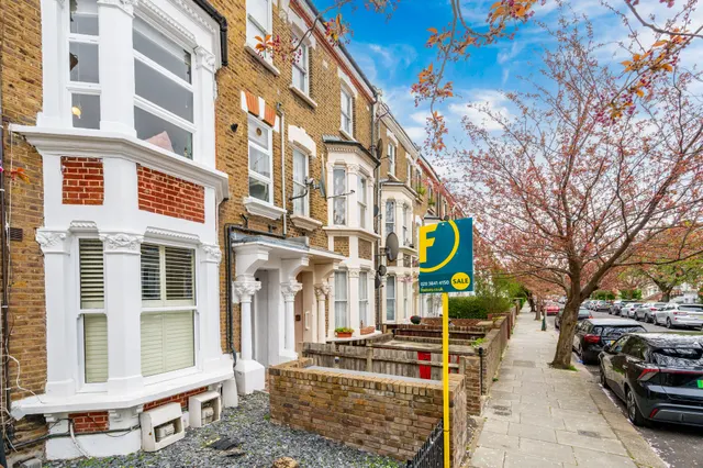 52b Fordingley Road, London, photo 1