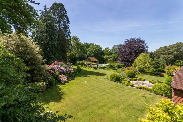 Photo 2 — Farnham Lane, Tunbridge Wells, TN3