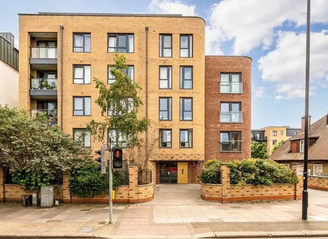 London Road, Isleworth, TW7, photo 1