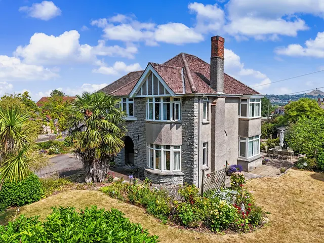 Somerton Road, Street, photo 1
