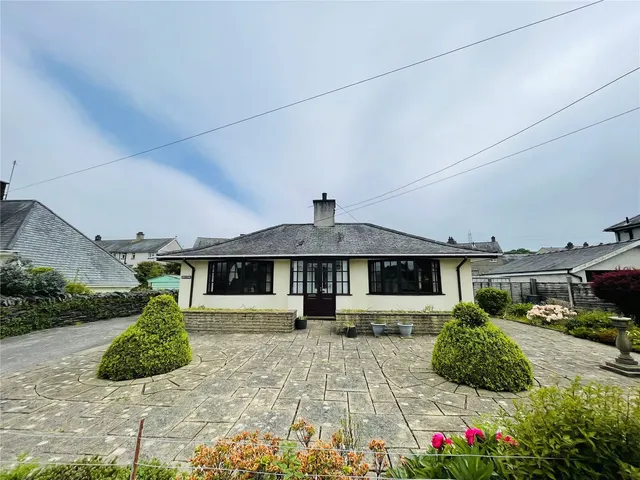 Minffordd Road, Penrhyndeudraeth, LL48, photo 1