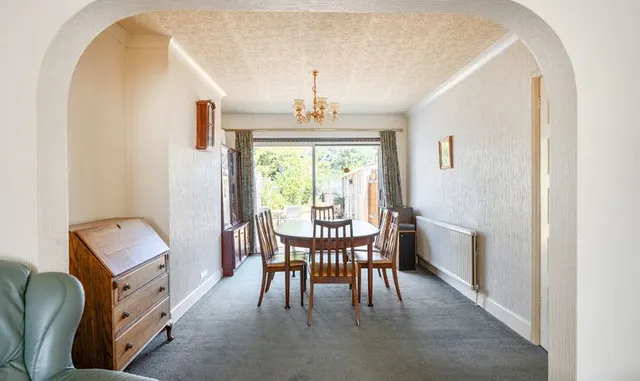 Elmstead Close, Epsom, KT19, photo 3