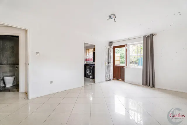 Edmeston Close, London, E9, photo 2