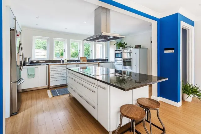 Beresford Avenue, Tolworth, KT5, photo 1