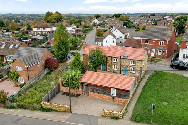 Denford Road, Ringstead, NN14, photo 1