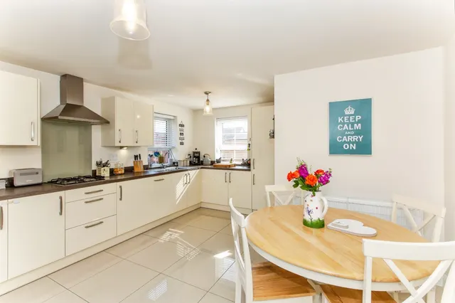 Magpie Road, Kettering, NN14, photo 2