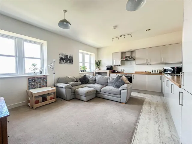 Beresford House, Portland, DT5 1FS, photo 1