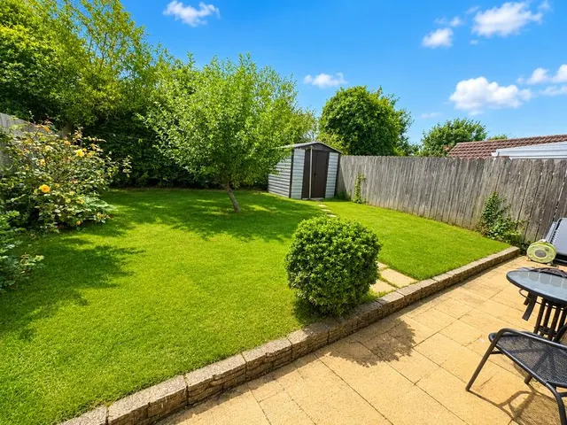 Photo 3 — The Orchard, Marfleet Lane, East Riding of Yorkshire, HU9