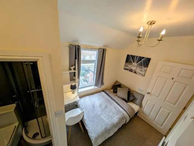 Hatrell Street, Newcastle-Under-Lyme, ST5, photo 1