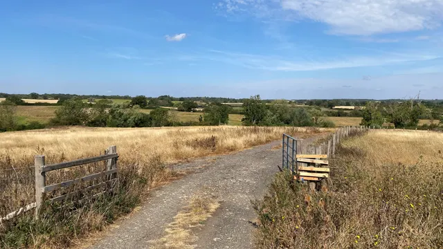 Lillingstone Road, Akeley, MK18, photo 2