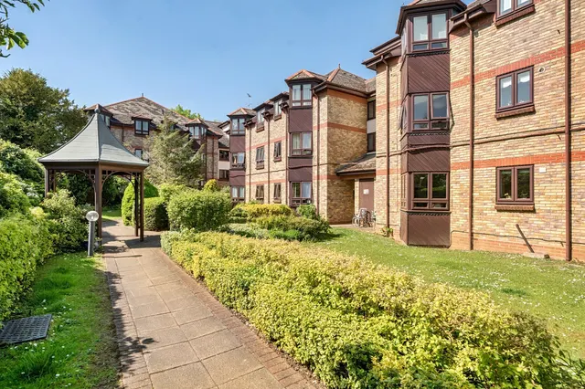 Upper Marlborough Road, St. Albans, photo 1